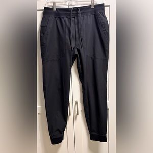 Lululemon Mens Black ABC joggers, pants Large -27” inseam (shorter)